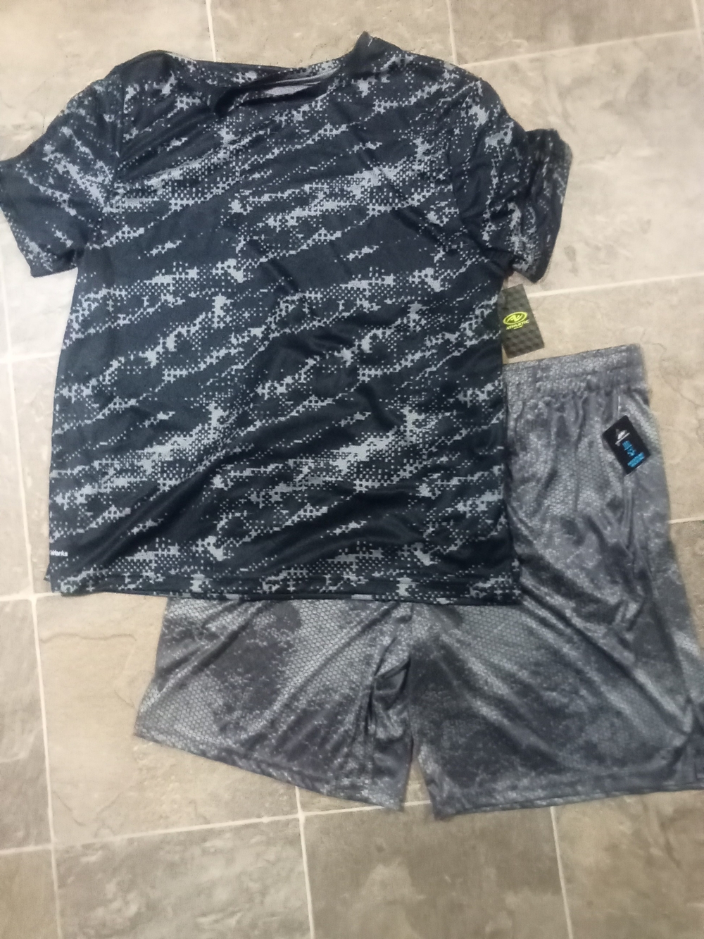 Athletic Works Mens Black and Gray Camo Shorts N Tee